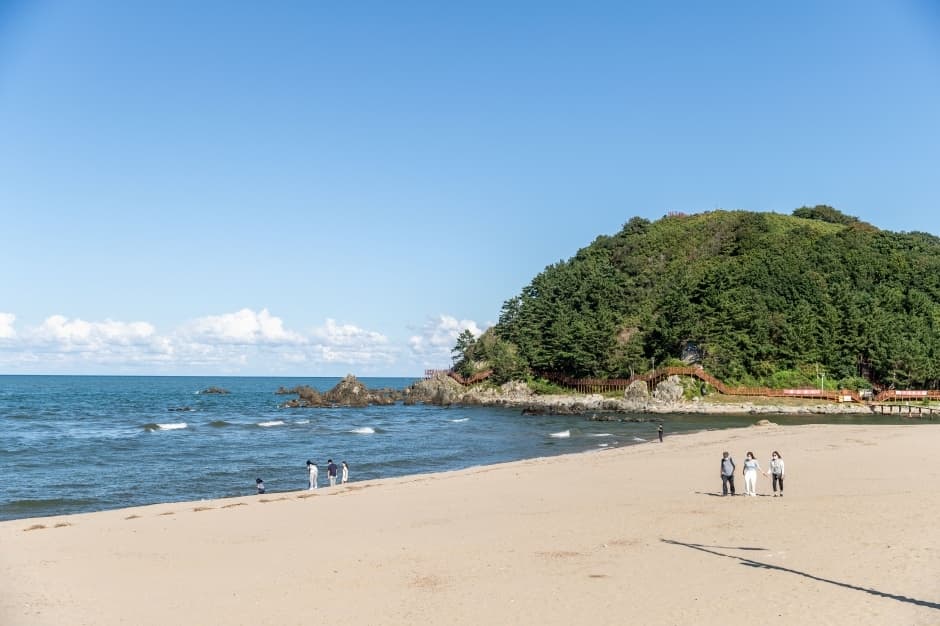 Maengbang Beach